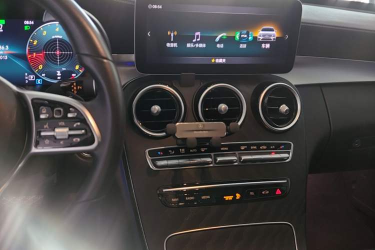 Used Mercedes-Benz C-Class 2019 C 260 L Sport Edition Audio And AC Panel
