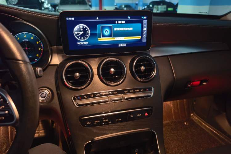Used Mercedes-Benz C-Class 2019 Restyled C 260 L Sport Edition Audio And AC Panel