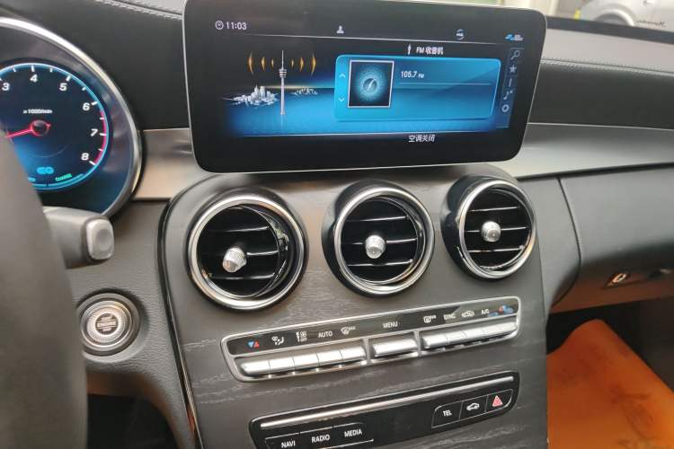 Used Mercedes-Benz C-Class 2019 Restyled C 260 L Sport Edition Audio And AC Panel