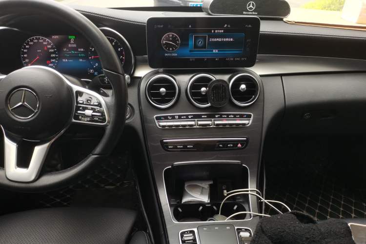 Used Mercedes-Benz C-Class 2019 Restyled C 260 L Sport Edition Audio And AC Panel