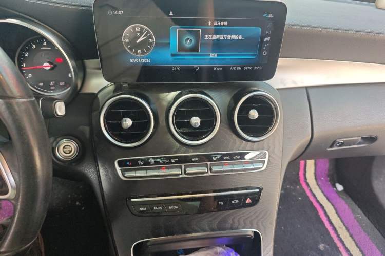 Used Mercedes-Benz C-Class 2019 C 180 L Fashion Edition Sport Version Audio And AC Panel