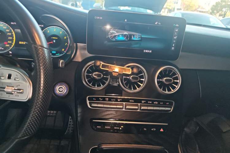 Used Mercedes-Benz C-Class 2019 C 260 Coupe Audio And AC Panel