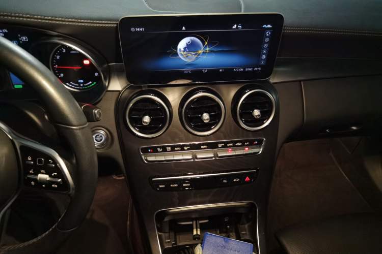 Used Mercedes-Benz C-Class 2019 C 260 L Sport Edition Audio And AC Panel