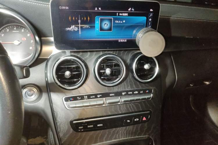 Used Mercedes-Benz C-Class 2019 C 180 L Fashion Edition Sport Version Audio And AC Panel