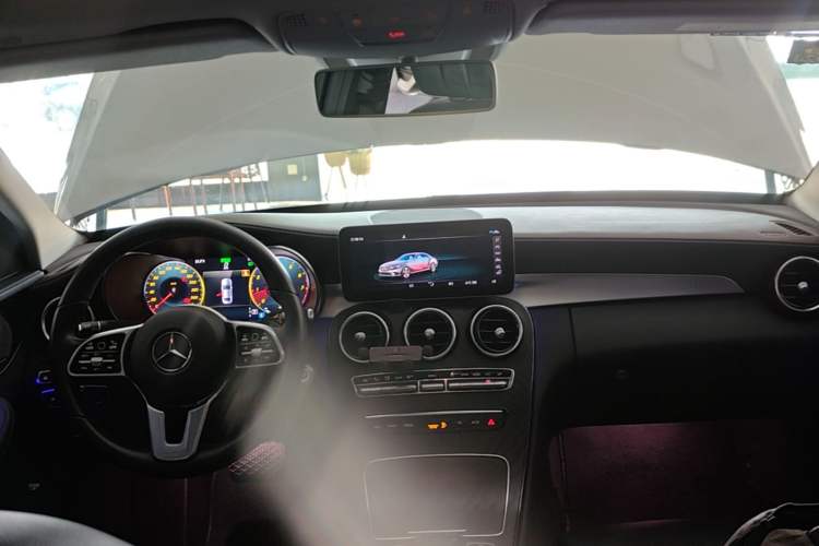 Used Mercedes-Benz C-Class 2019 C 260 L Sport Edition Center Console
