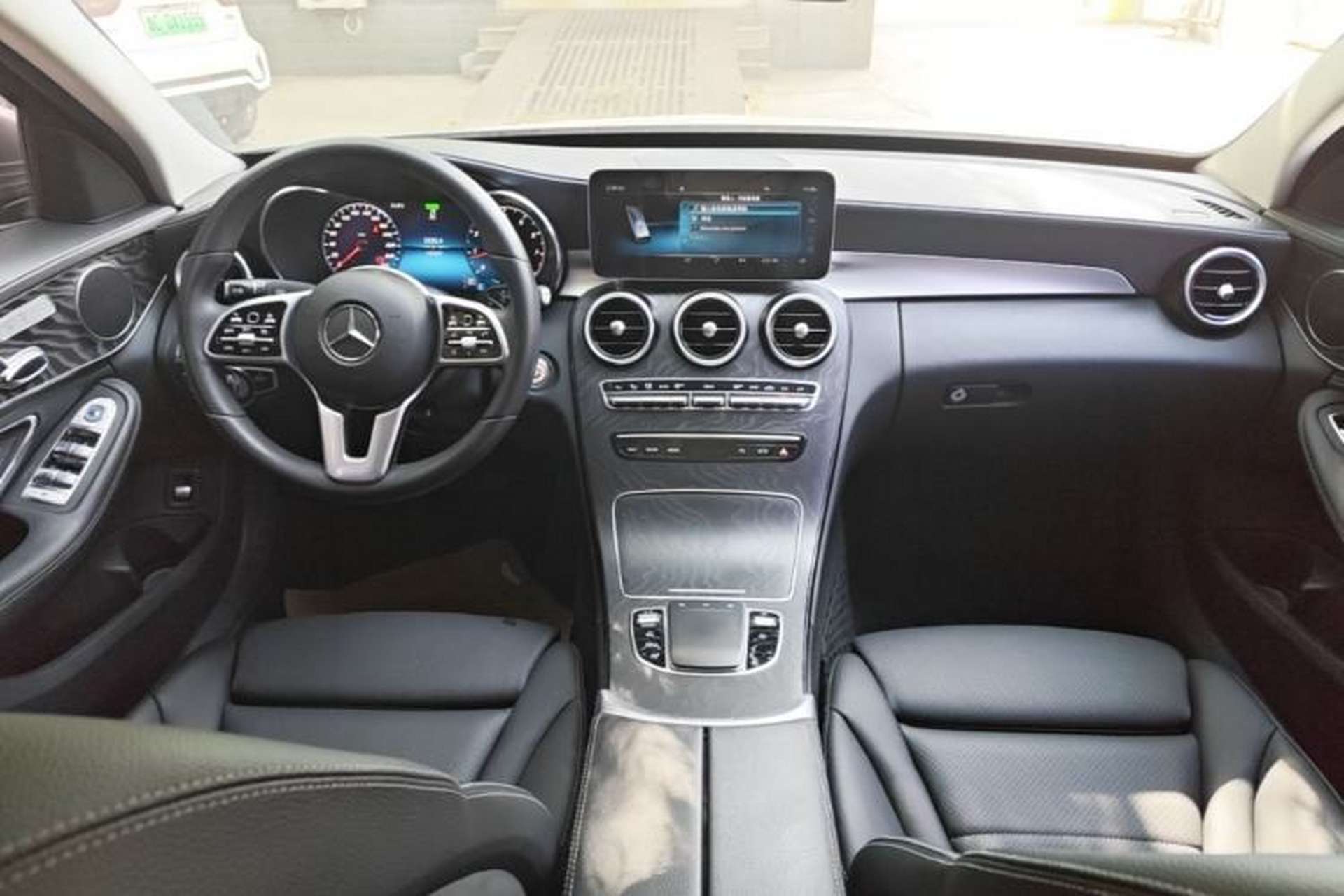 Used Mercedes-Benz C-Class 2019 Restyled C 260 L Sport Edition Center Console