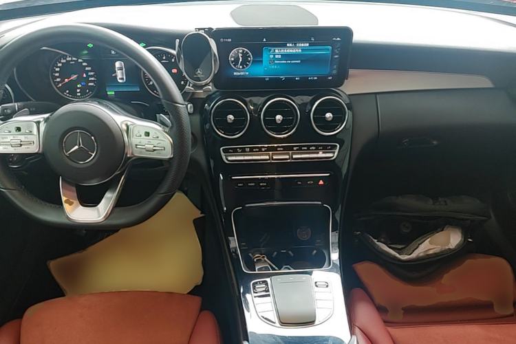 Used Mercedes-Benz C-Class 2019 C 260 Sport Edition Center Console