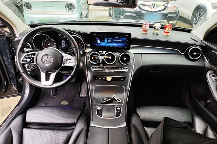 Used Mercedes-Benz C-Class 2019 C 260 L Sport Edition Center Console