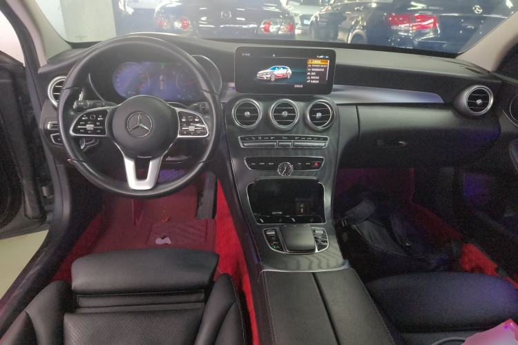 Used Mercedes-Benz C-Class 2019 C 260 Estate Center Console