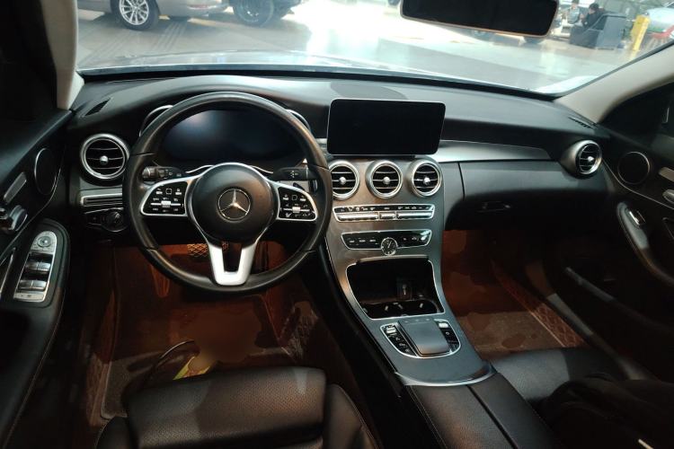 Used Mercedes-Benz C-Class 2019 C 260 Estate Center Console