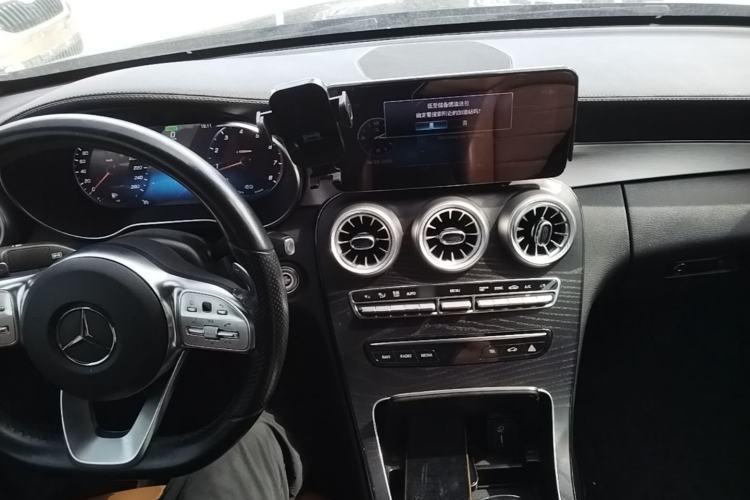 Used Mercedes-Benz C-Class 2019 C 260 4MATIC Coupe Center Console