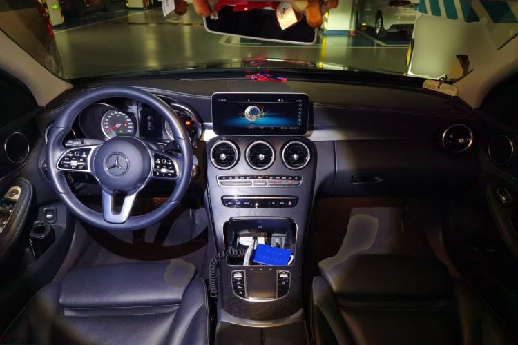 Used Mercedes-Benz C-Class 2019 C 260 L Sport Edition Center Console