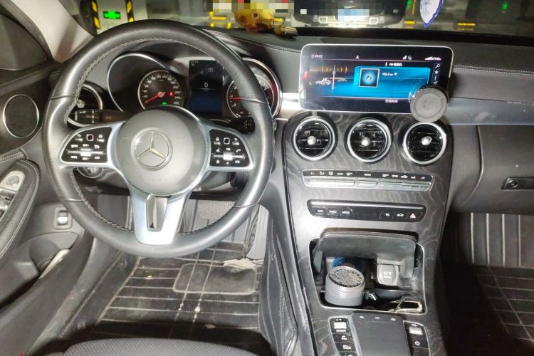 Used Mercedes-Benz C-Class 2019 C 180 L Fashion Edition Sport Version Center Console