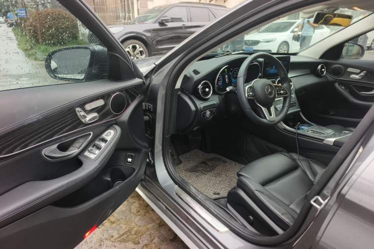 Used Mercedes-Benz C-Class 2019 Restyled C 260 L Sport Edition Driver Seat