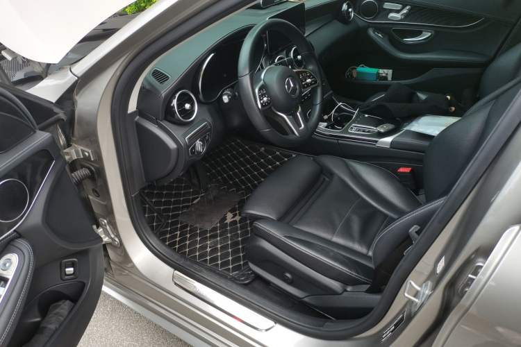Used Mercedes-Benz C-Class 2019 Restyled C 260 L Sport Edition Driver Seat