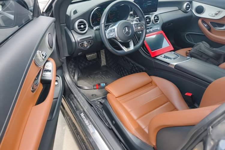 Used Mercedes-Benz C-Class 2019 C 260 4MATIC Coupe Driver Seat