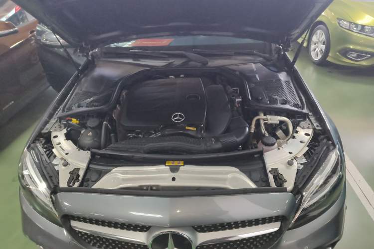 Used Mercedes-Benz C-Class 2019 C 260 Estate Engine Bay