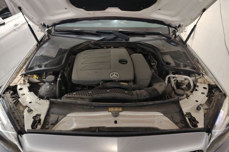 Used Mercedes-Benz C-Class 2019 C 260 Estate Engine Bay