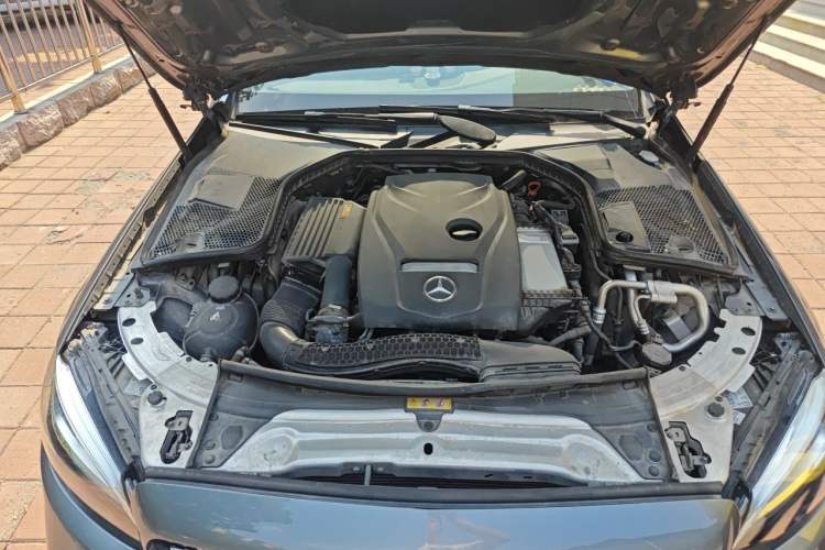 Used Mercedes-Benz C-Class 2019 C 180 L Fashion Edition Sport Version Engine Bay