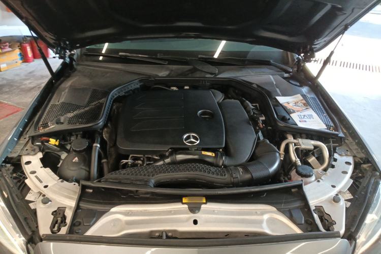 Used Mercedes-Benz C-Class 2019 C 260 Estate Engine Bay