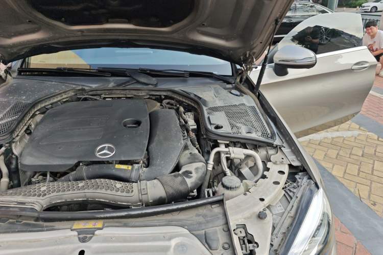 Used Mercedes-Benz C-Class 2019 C 260 Coupe Engine Bay Left