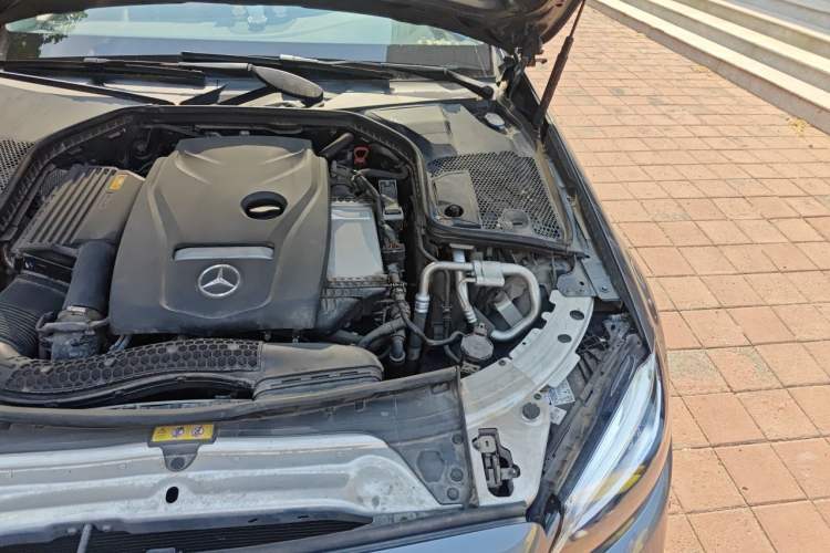 Used Mercedes-Benz C-Class 2019 C 180 L Fashion Edition Sport Version Engine Bay Left