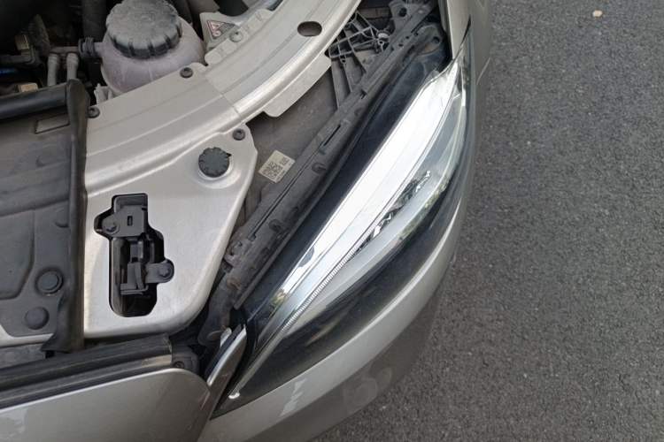 Used Mercedes-Benz C-Class 2019 Restyled C 260 L Sport Edition Engine Bay Left