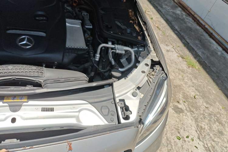 Used Mercedes-Benz C-Class 2019 C 180 L Fashion Edition Sport Version Engine Bay Left