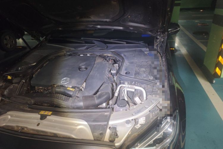 Used Mercedes-Benz C-Class 2019 C 260 Coupe Engine Bay Left