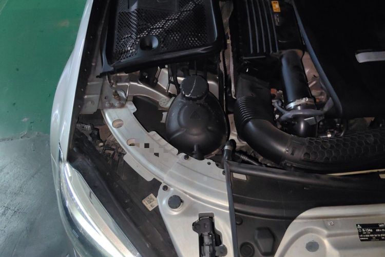 Used Mercedes-Benz C-Class 2019 C 180 L Fashion Edition Sport Version Engine Bay Right