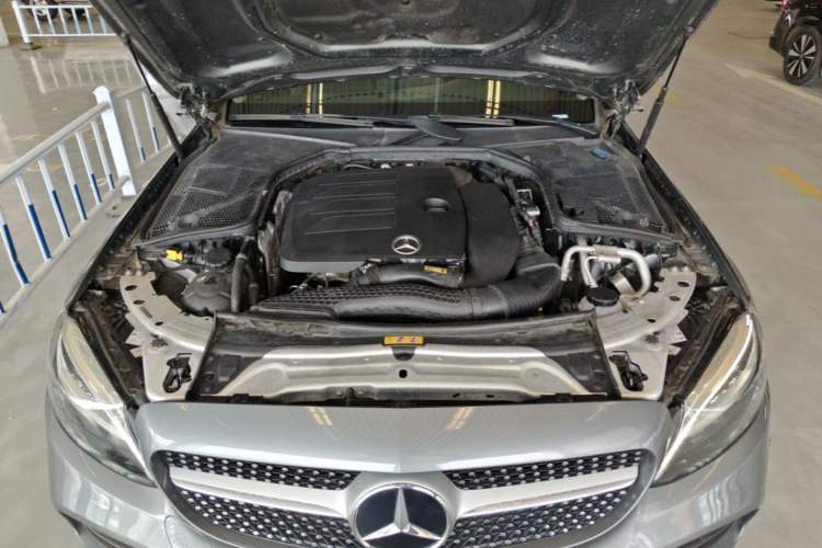 Used Mercedes-Benz C-Class 2019 C 260 Estate Engine Bay