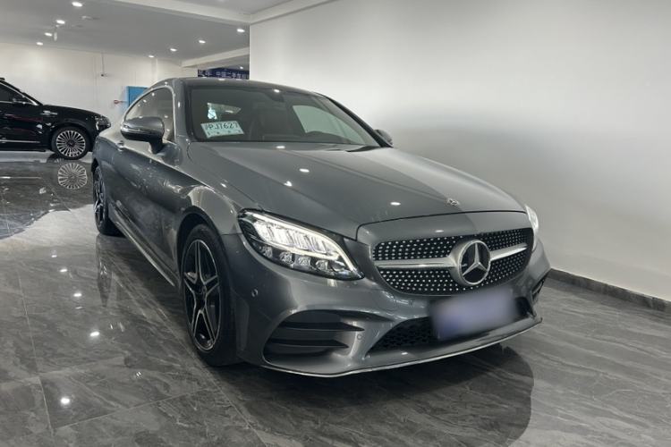 Used Mercedes-Benz C-Class 2019 C 260 Coupe Exterior 2