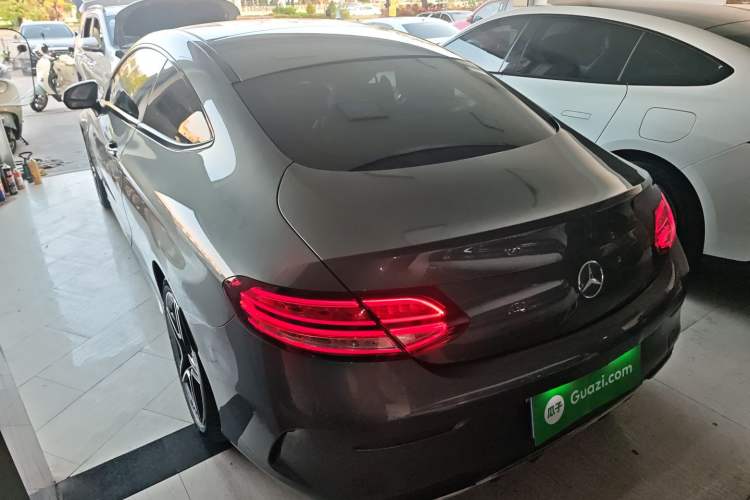 Used Mercedes-Benz C-Class 2019 C 260 Coupe Exterior 2