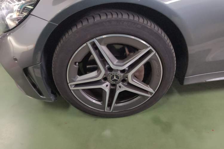Used Mercedes-Benz C-Class 2019 C 260 Estate Exterior 3