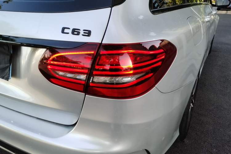 Used Mercedes-Benz C-Class 2019 C 260 Estate Exterior 3