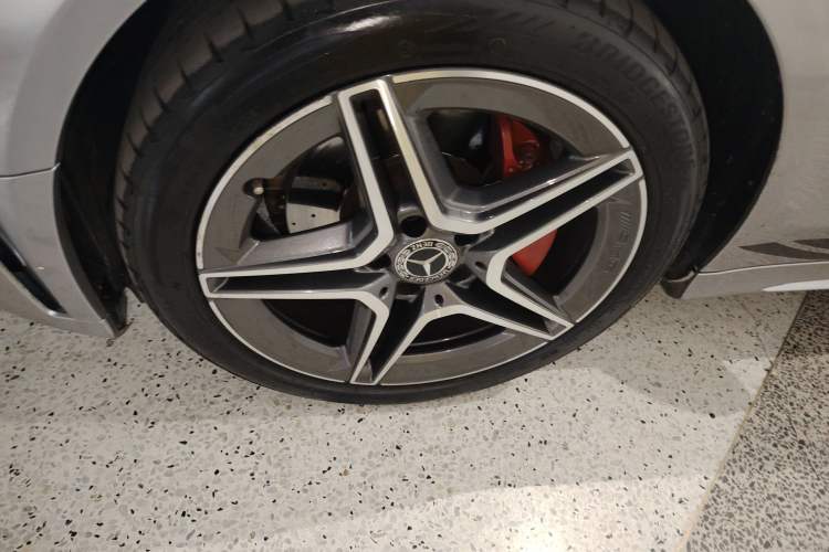 Used Mercedes-Benz C-Class 2019 C 260 Estate Exterior 4