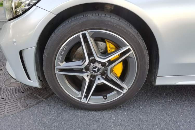 Used Mercedes-Benz C-Class 2019 C 260 Estate Exterior 4