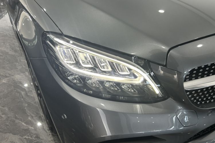 Used Mercedes-Benz C-Class 2019 C 260 Coupe Exterior 5