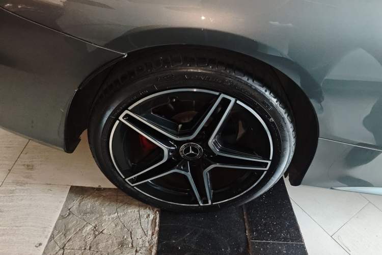 Used Mercedes-Benz C-Class 2019 C 260 Coupe Exterior 5