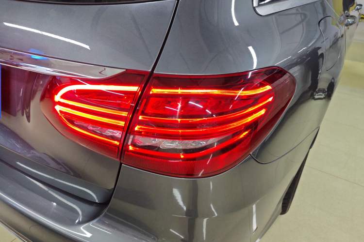 Used Mercedes-Benz C-Class 2019 C 260 Estate Exterior 6