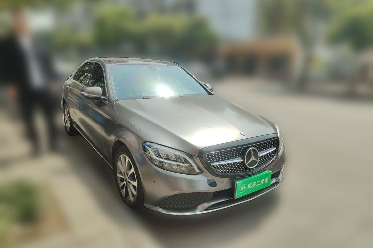 Used Mercedes-Benz C-Class 2019 Updated C 260 L Front Right 45 Deg