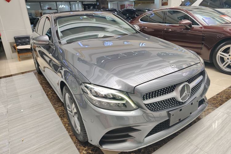 Used Mercedes-Benz C-Class 2019 Restyled C 260 L Sport Edition Front Right 45 Deg