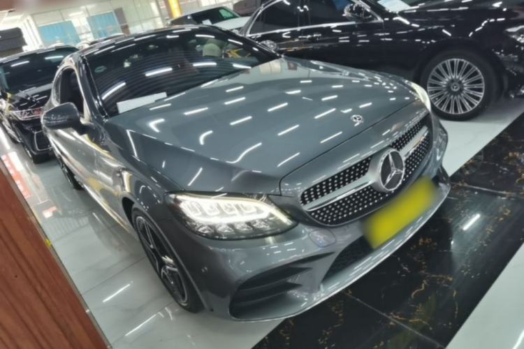 Used Mercedes-Benz C-Class 2019 C 260 Coupe Front Right 45 Deg