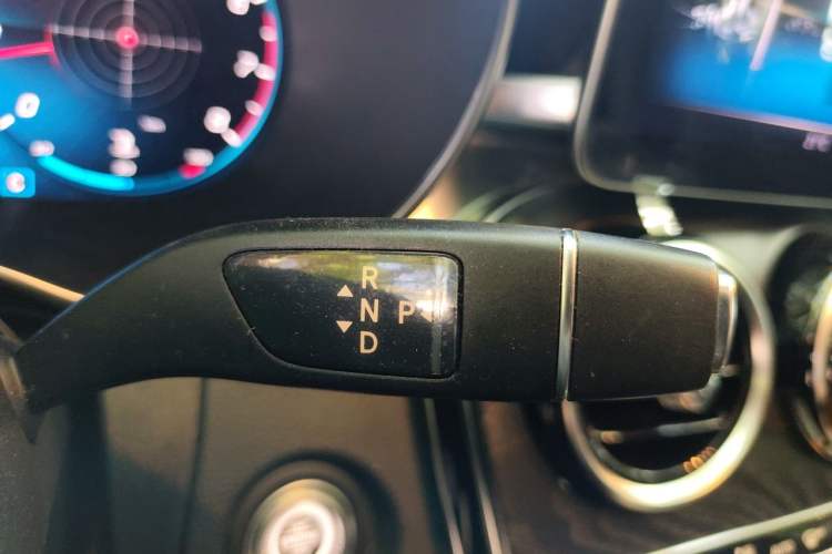 Used Mercedes-Benz C-Class 2019 Restyled C 260 L Sport Edition Gear Lever