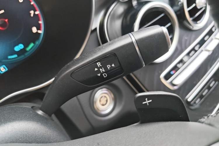 Used Mercedes-Benz C-Class 2019 Restyled C 260 L Sport Edition Gear Lever