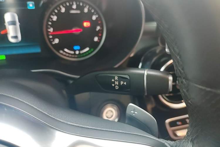 Used Mercedes-Benz C-Class 2019 C 260 Sport Edition Gear Lever