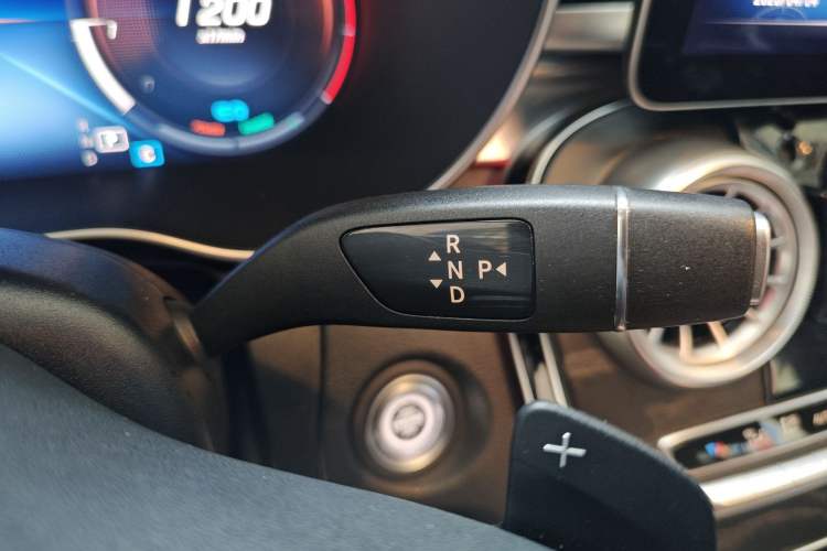 Used Mercedes-Benz C-Class 2019 C 260 Estate Gear Lever