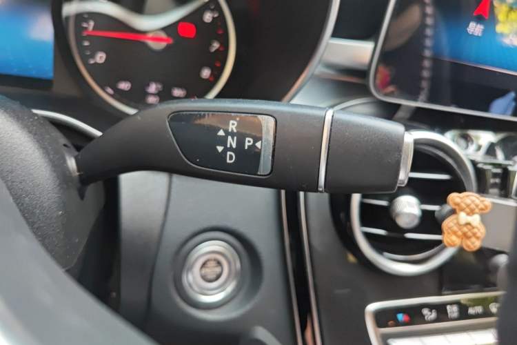 Used Mercedes-Benz C-Class 2019 C 180 L Fashion Edition Sport Version Gear Lever