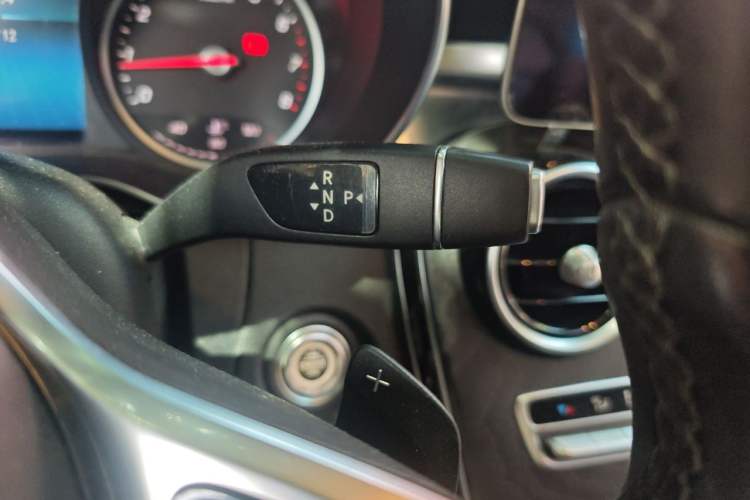 Used Mercedes-Benz C-Class 2019 C 180 L Fashion Edition Sport Version Gear Lever