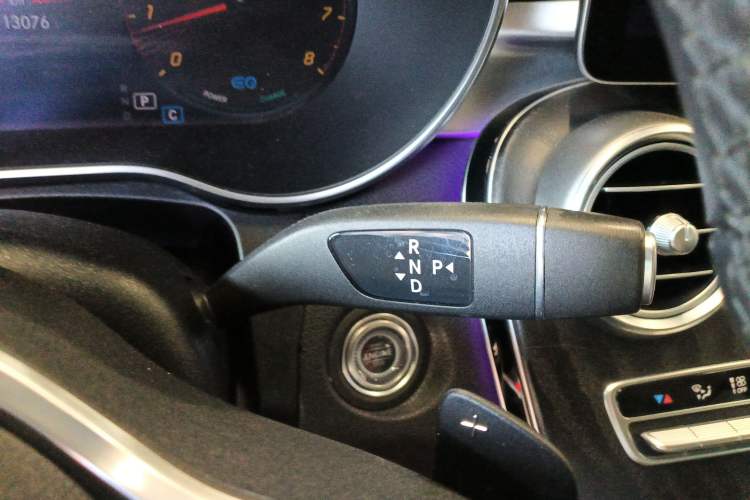 Used Mercedes-Benz C-Class 2019 C 260 Estate Gear Lever